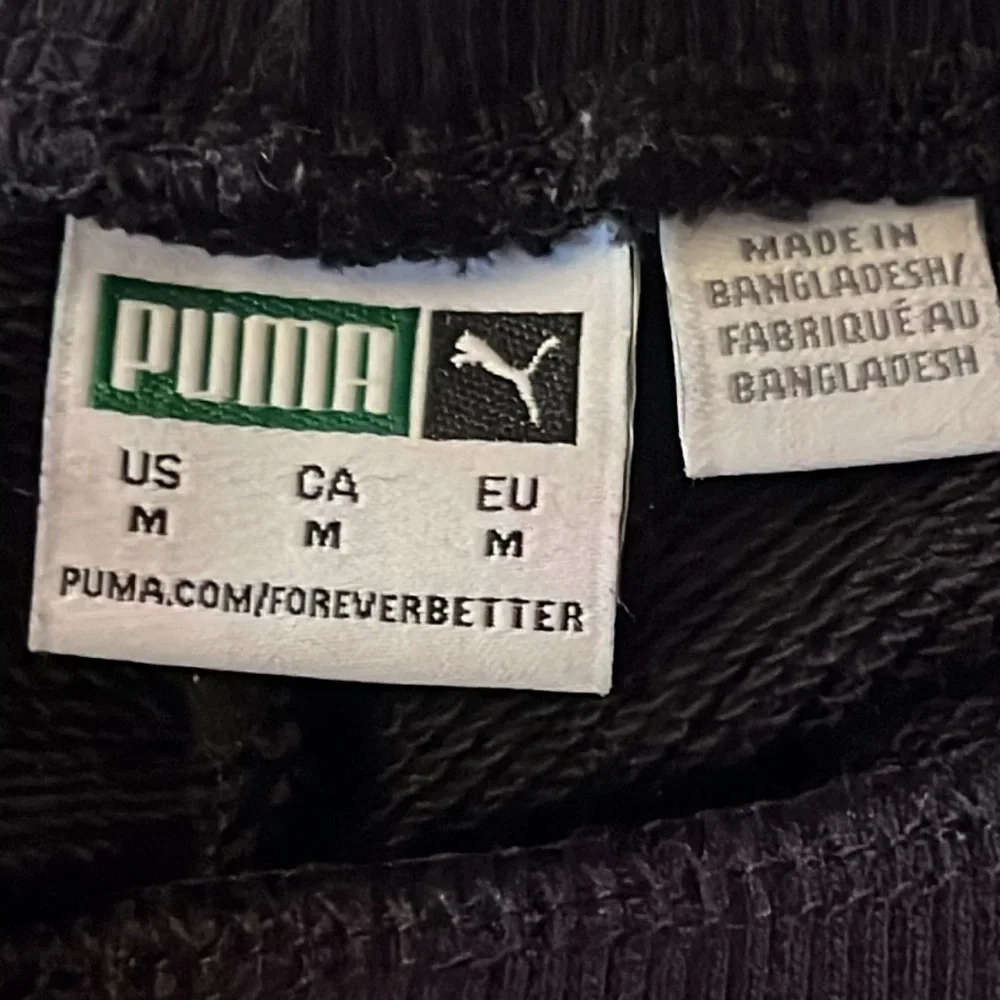 Puma men’s iconic T7 black sweatpants size M